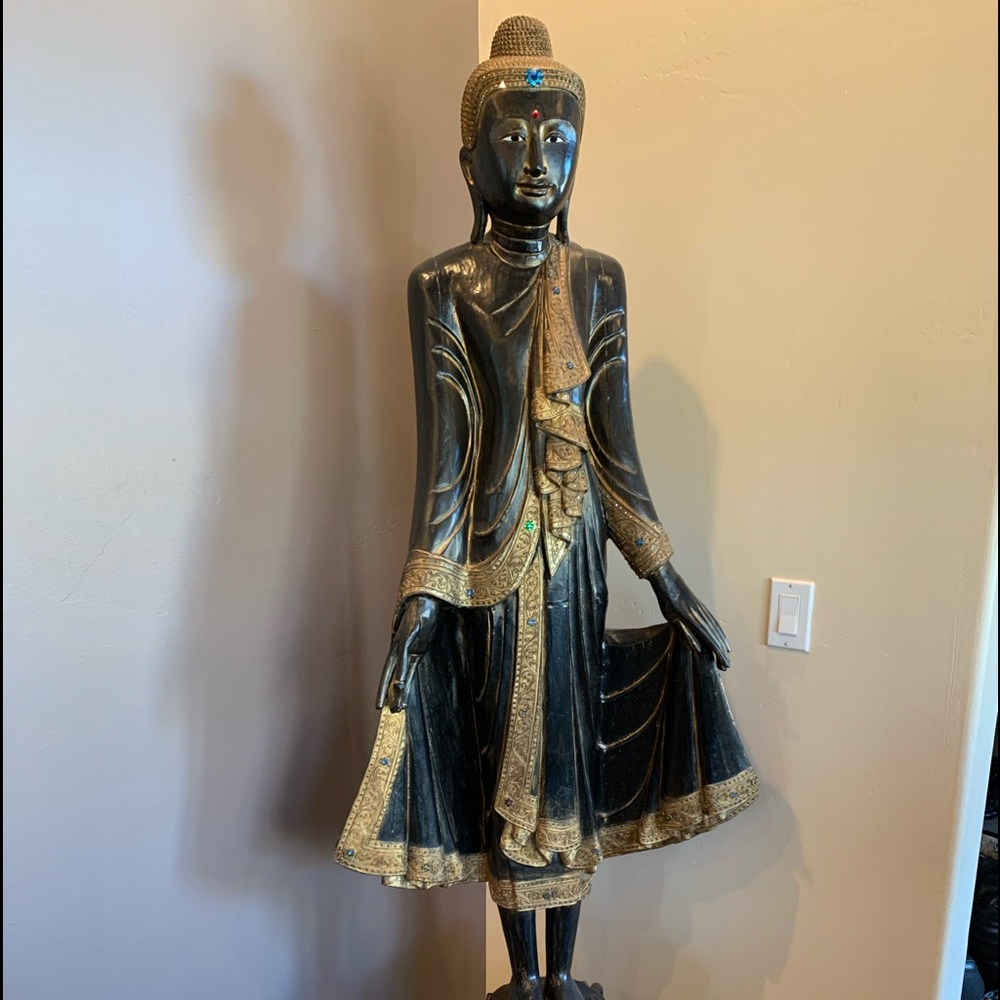 Statue - Picture 5 of 5